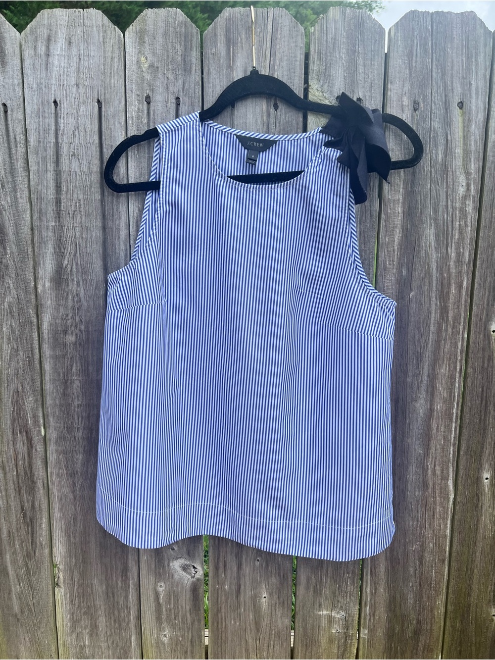 J.Crew Blue White Pinstripe Sleeveless Bow Accent Blouse Women’s Size 6